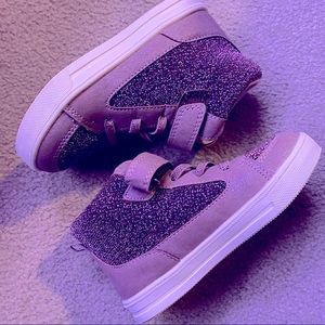 Oshkosh Sneakers•Size9